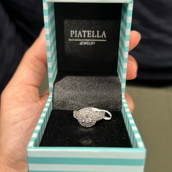 PIATELLA JEWELRY RING - Picture 1 of 4